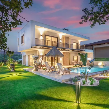 Enclave Luxury,pool And Nature At Villa