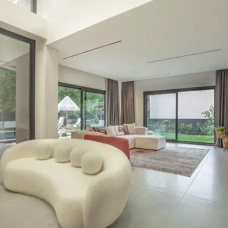 빌라 Enclave Luxury,pool And Nature At 말마리스