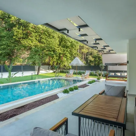 빌라 Enclave Luxury,pool And Nature At 말마리스